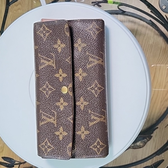 Louis Vuitton Handbags - Louis Vuitton Sara Long Wallet